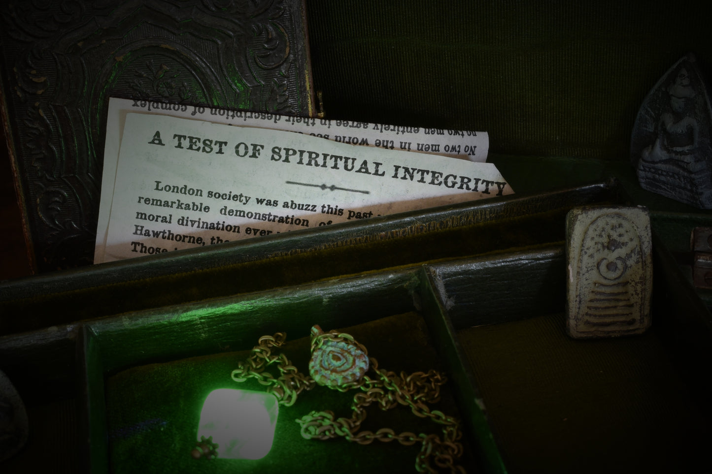 Verdant Seance Box