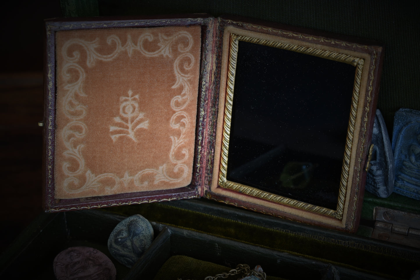 Verdant Seance Box