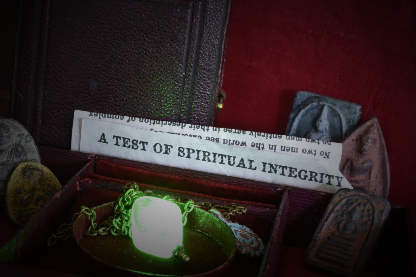 Claret Seance Box
